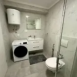 Modern With Jacuzzi 