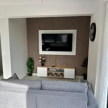 Modern With Jacuzzi * Каштела