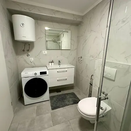 Modern With Jacuzzi Каштела